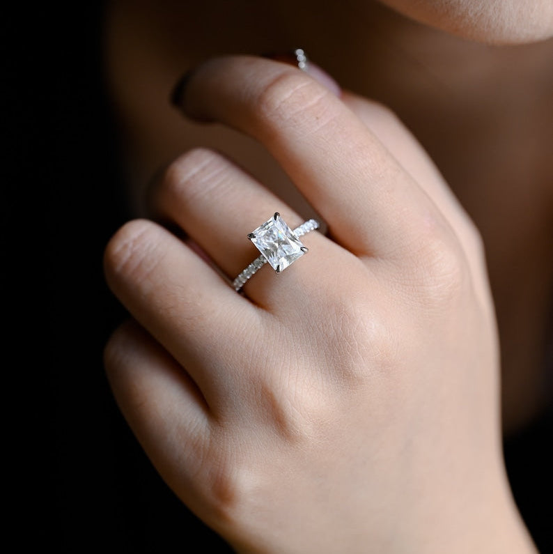 Stunning 1.0 - 2.0 CT Emerald Moissanite Engagement Ring With Hidden Halo Design 2