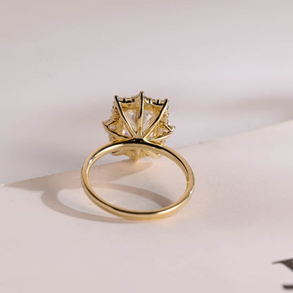 Stunning 1.0 - 2.0 CT Emerald Moissanite Engagement Ring With Halo Design 9