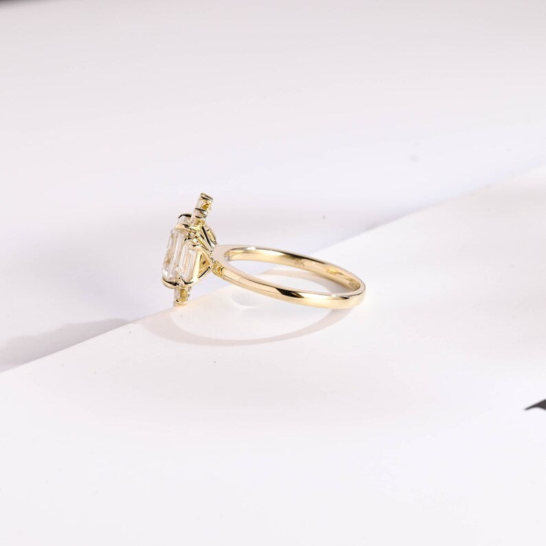 Stunning 1.0 - 2.0 CT Emerald Moissanite Engagement Ring With Cluster Design 8