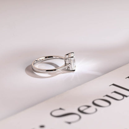 Stunning 1.0 - 2.0 CT Emerald Moissanite Engagement Ring with Solitaire Design 10