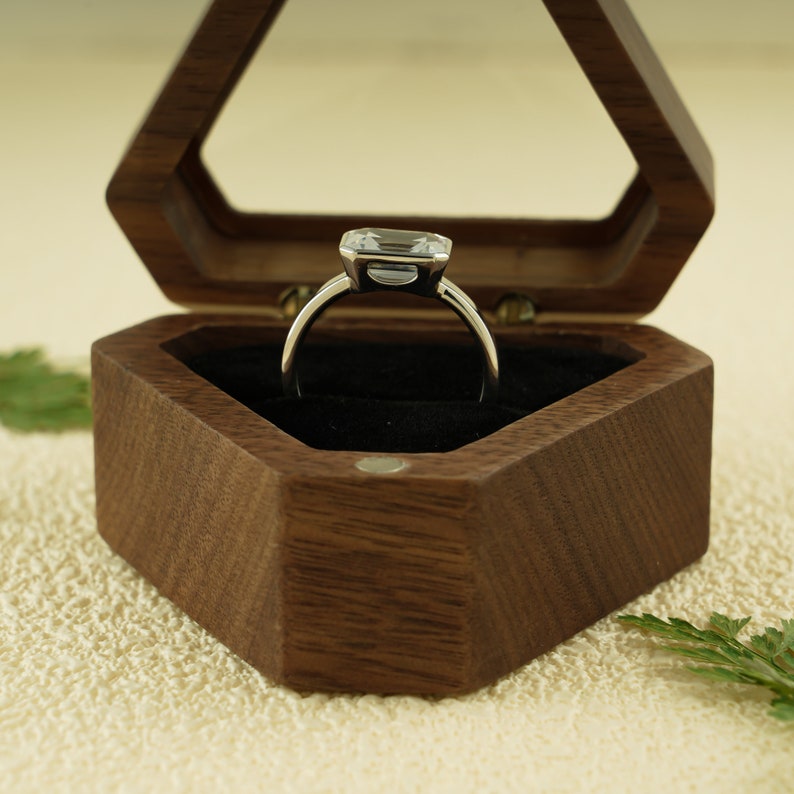 Stunning 1.0 - 2.0 CT Emerald Moissanite Engagement Ring with Bezel Design 7