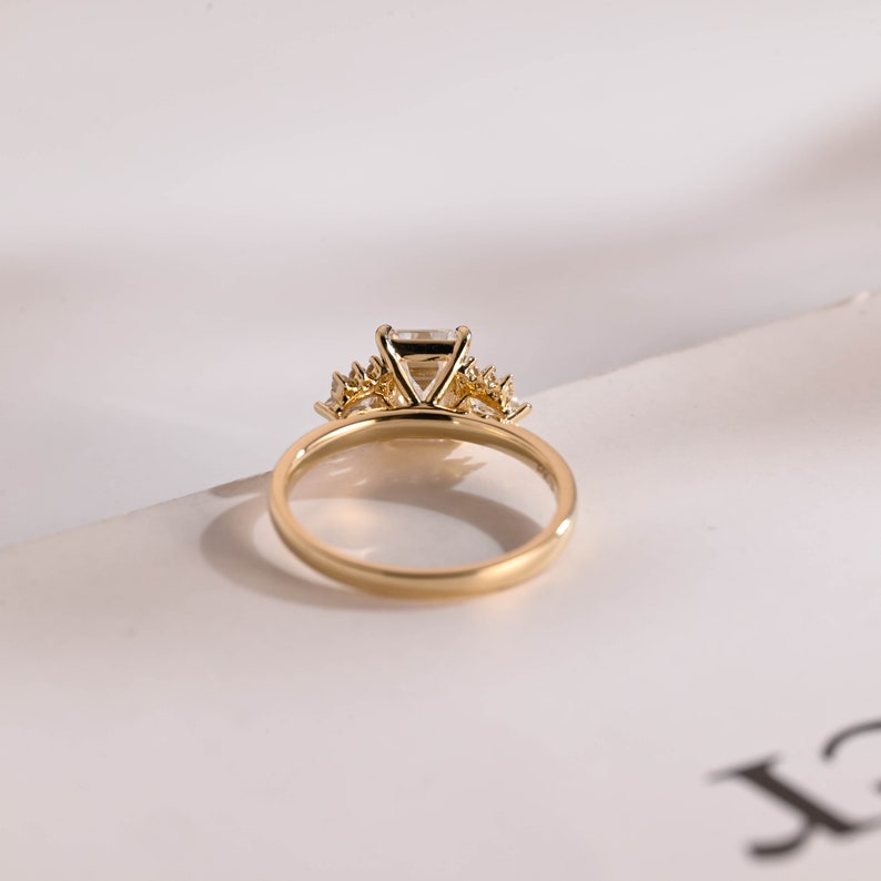 Stunning 1.0 - 2.0 CT Emerald Moissanite Engagement Ring With Cluster Design 10