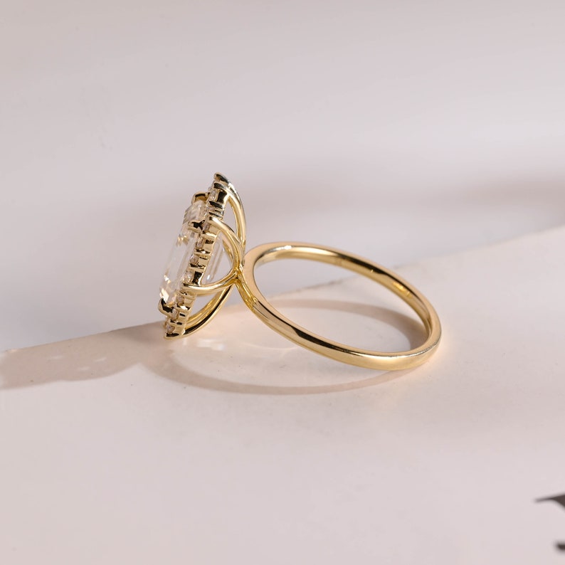 Stunning 1.0 - 2.0 CT Emerald Moissanite Engagement Ring With Halo Design 10