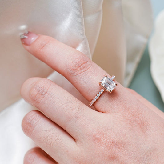 Stunning 1.0 - 2.0 CT Emerald Moissanite Engagement Ring With Hidden Halo Design 2