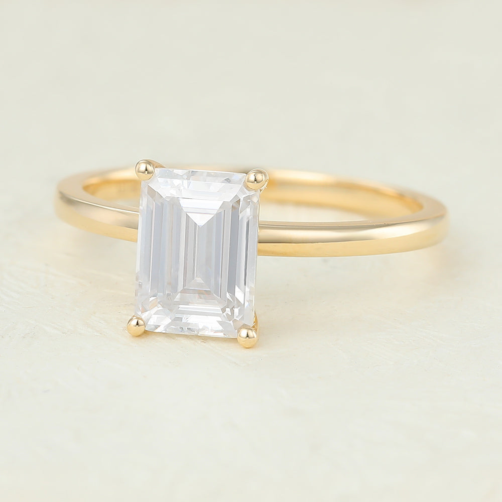 1.6 CT Emerald Solitaire Moissanite Engagement Ring