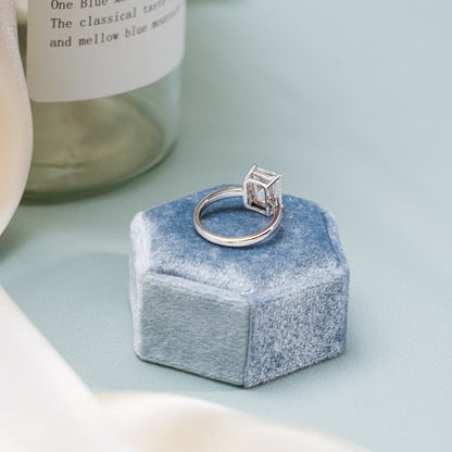 Stunning 1.0 - 2.0 CT Emerald Moissanite Engagement Ring with Solitaire Design 8