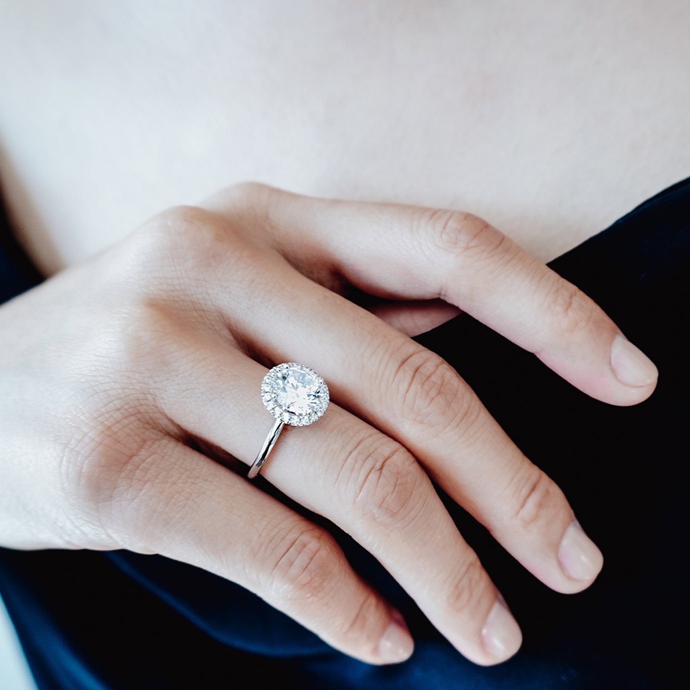 2.0 CT Round Halo Lab Grown Diamond Engagement Ring