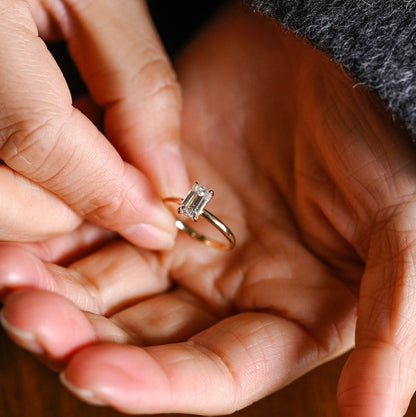 Stunning 1.0 - 2.0 CT Emerald Moissanite Engagement Ring with Solitaire Design 2