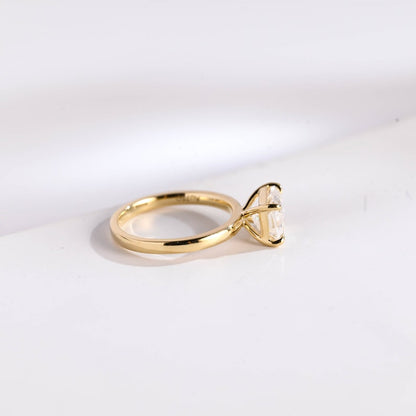 Stunning 1.0 - 2.0 CT Emerald Moissanite Engagement Ring with Solitaire Design 9