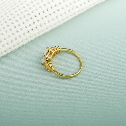 Stunning 1.0 - 2.0 CT Emerald Moissanite Engagement Ring With Cluster Design 7