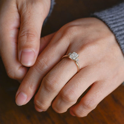 Stunning 1.0 - 2.0 CT Emerald Moissanite Engagement Ring With Cluster Design 4