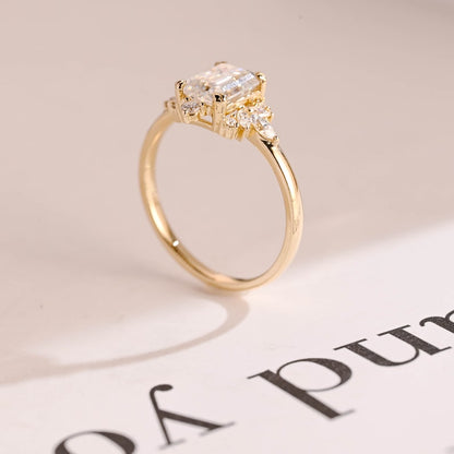 Stunning 1.0 - 2.0 CT Emerald Moissanite Engagement Ring With Cluster Design 7