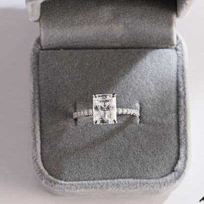 Stunning 1.0 - 2.0 CT Emerald Moissanite Engagement Ring With Hidden Halo Design 8