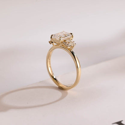 Stunning 1.0 - 2.0 CT Emerald Moissanite Engagement Ring With Cluster Design 5