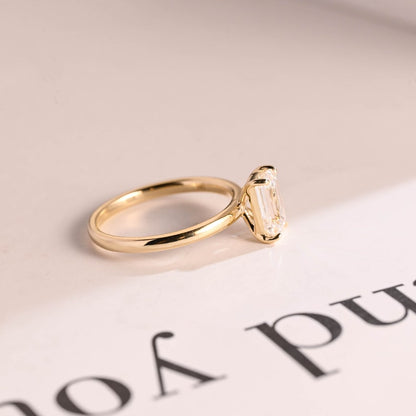 Stunning 1.0 - 2.0 CT Emerald Moissanite Engagement Ring with Solitaire Design 10