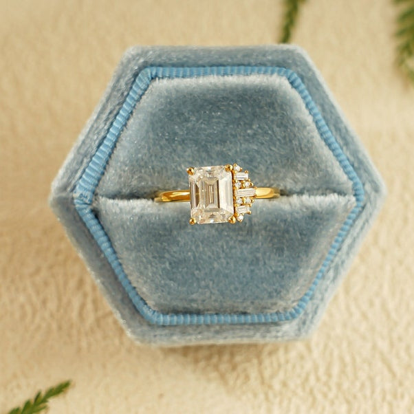 Stunning 1.0 - 2.0 CT Emerald Moissanite Engagement Ring With Cluster Design 2