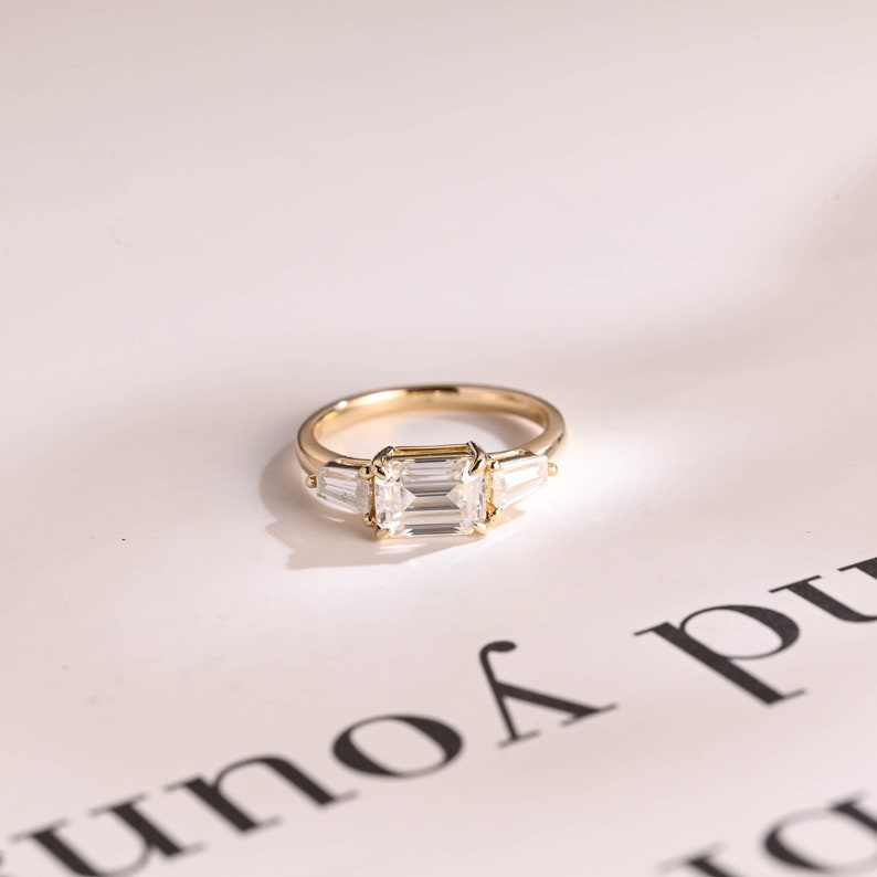 Stunning 1.0 - 2.0 CT Emerald Moissanite Engagement Ring with Three Stone Design 2