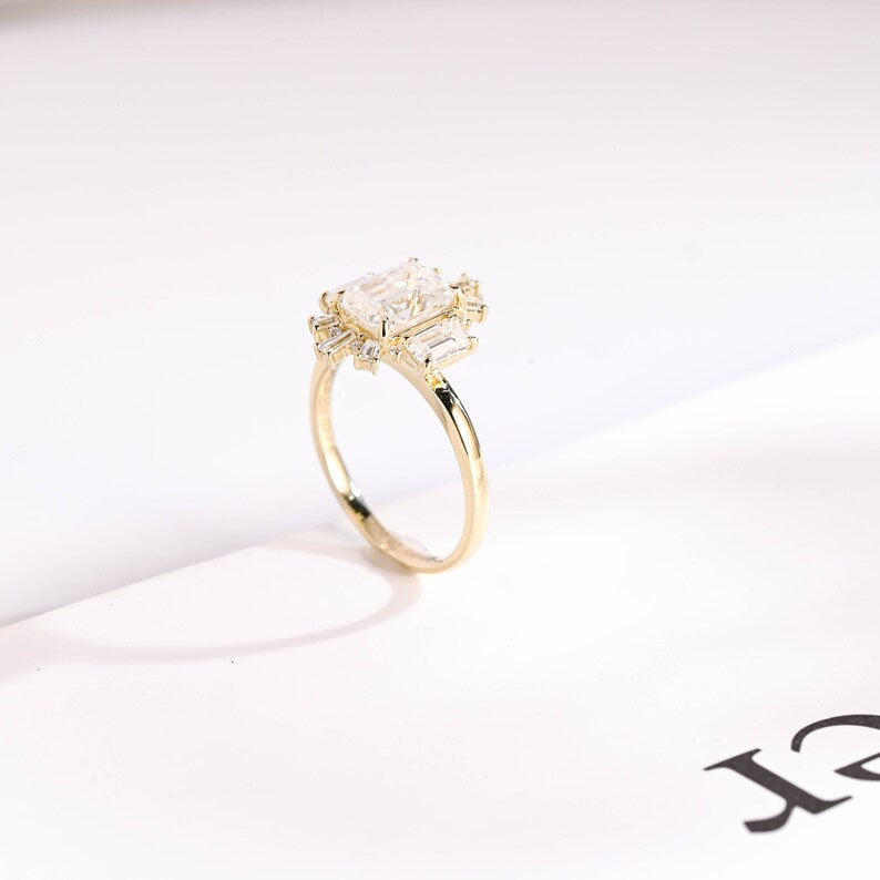 Stunning 1.0 - 2.0 CT Emerald Moissanite Engagement Ring With Cluster Design 7