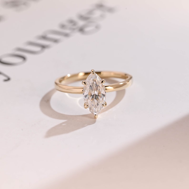 Stunning 1.0 - 2.0 CT Marquise Moissanite Engagement Ring with Solitaire Design 1