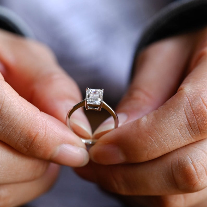 Stunning 1.0 - 2.0 CT Emerald Moissanite Engagement Ring with Solitaire Design 2