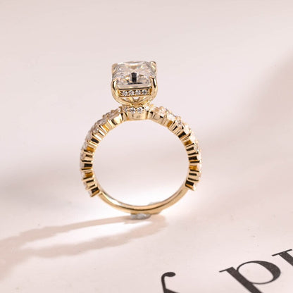 Stunning 1.0 - 2.0 CT Radiant Moissanite Engagement Ring with Pave & Hidden Halo Design 8