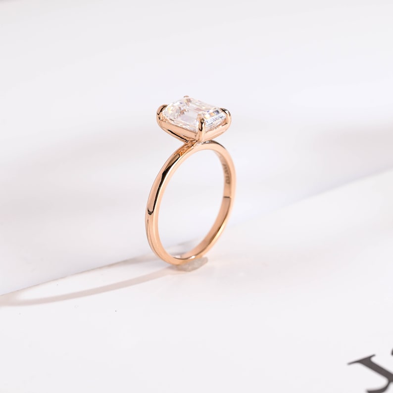 Stunning 1.0 - 2.0 CT Emerald Moissanite Engagement Ring with Solitaire Design 8