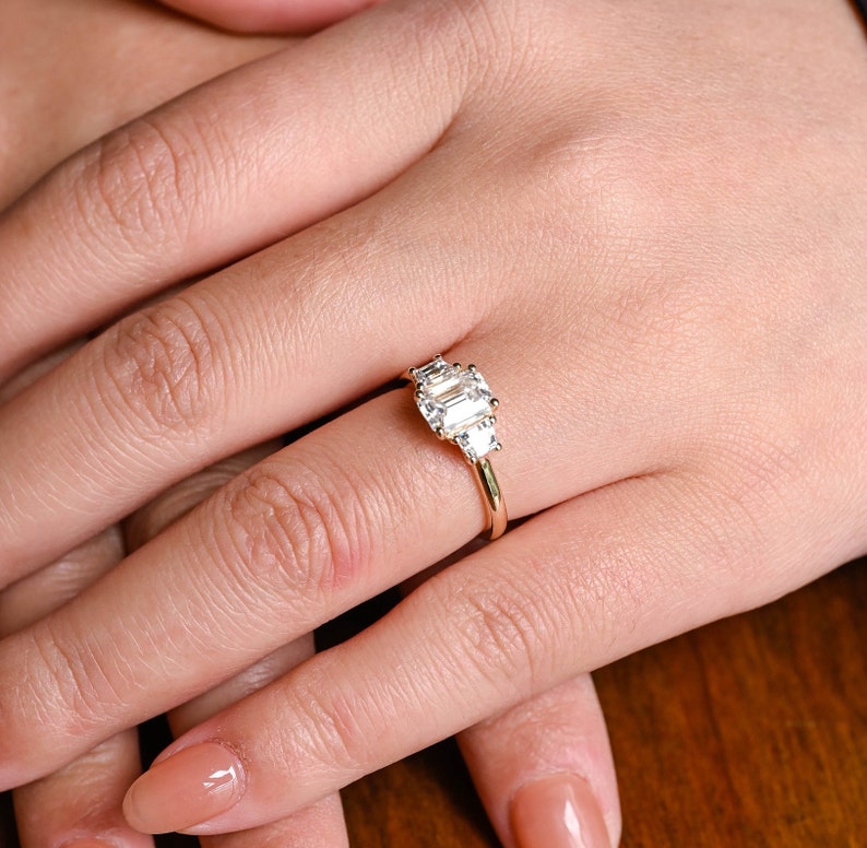 Stunning 1.0 - 2.0 CT Emerald Moissanite Engagement Ring with Three Stone Design 6