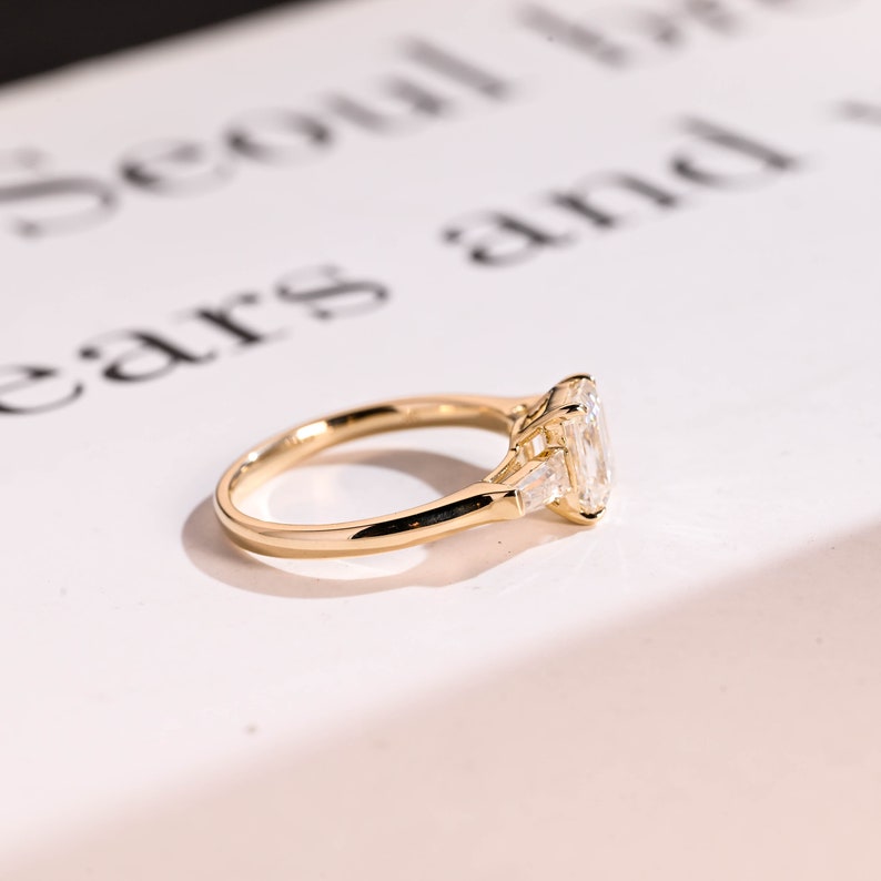 Stunning 1.0 - 2.0 CT Emerald Moissanite Engagement Ring with Three Stone Design 9