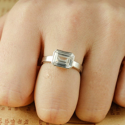 Stunning 1.0 - 2.0 CT Emerald Moissanite Engagement Ring with Bezel Design 6