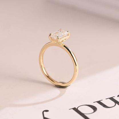 Stunning 1.0 - 2.0 CT Emerald Moissanite Engagement Ring with Solitaire Design 7