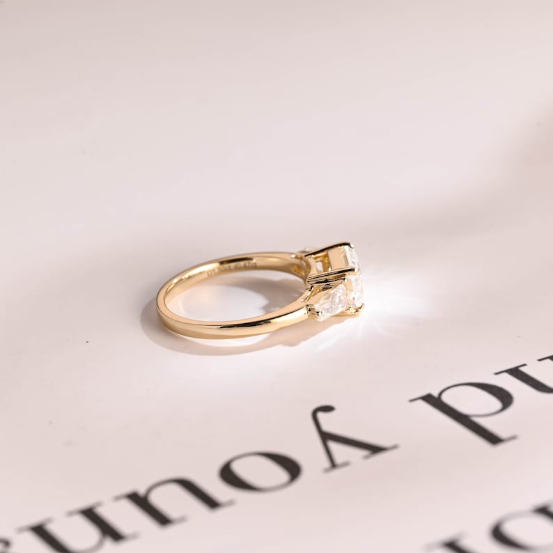 Stunning 1.0 - 2.0 CT Emerald Moissanite Engagement Ring with Three Stone Design 9