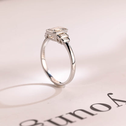 Stunning 1.0 - 2.0 CT Emerald Moissanite Engagement Ring With Cluster & Bezel Design 3