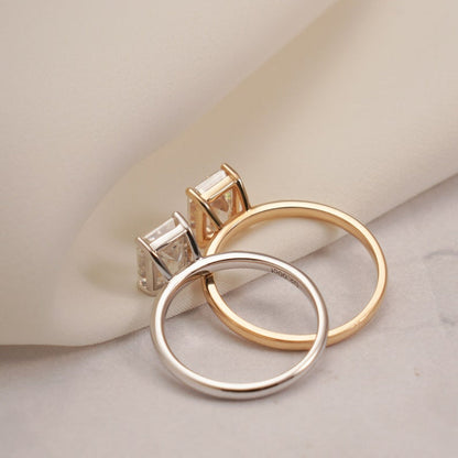 Stunning 1.0 - 2.0 CT Emerald Moissanite Engagement Ring with Solitaire Design 8