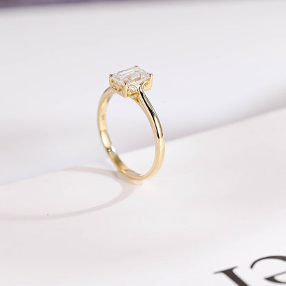 Stunning 1.0 - 2.0 CT Emerald Moissanite Engagement Ring with Solitaire Design 8