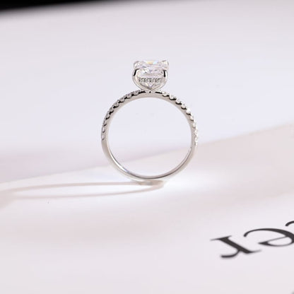 Stunning 1.0 - 2.0 CT Emerald Moissanite Engagement Ring With Hidden Halo Design 4