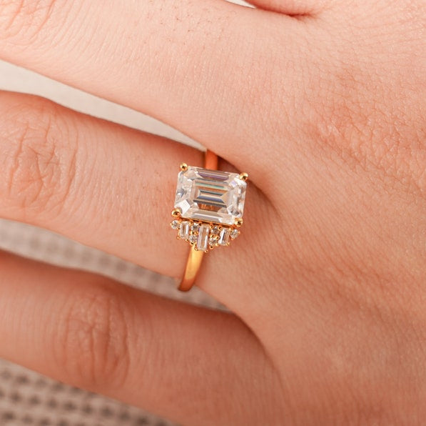 Stunning 1.0 - 2.0 CT Emerald Moissanite Engagement Ring With Cluster Design 3