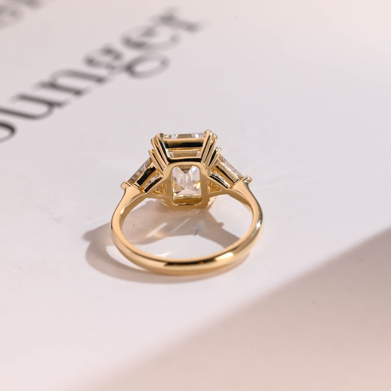Stunning 1.0 - 2.0 CT Emerald Moissanite Engagement Ring with Three Stone Design 7