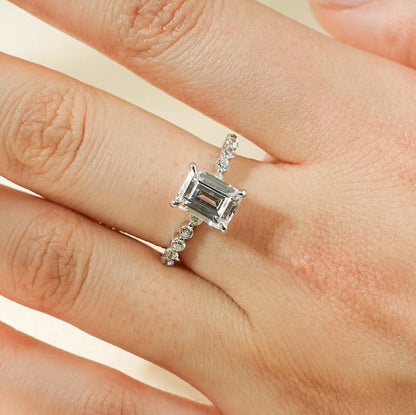Stunning 1.0 - 2.0 CT Emerald Moissanite Engagement Ring with Hidden Halo Design 8