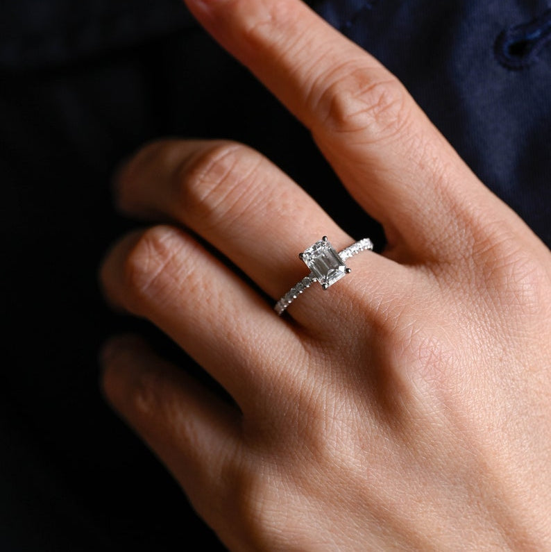 Stunning 1.0 - 2.0 CT Emerald Moissanite Engagement Ring With Hidden Halo Design 2