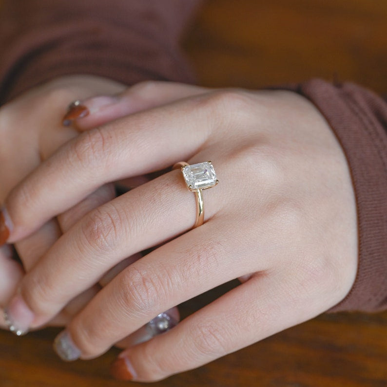 Stunning 1.0 - 2.0 CT Emerald Moissanite Engagement Ring with Solitaire Design 8