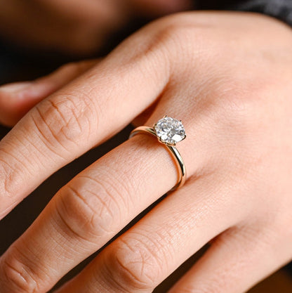 Stunning 0.5 - 1.5 CT Round Moissanite Engagement Ring With Solitaire Design 6