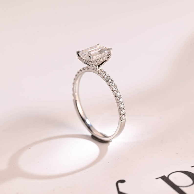 Stunning 1.0 - 2.0 CT Emerald Moissanite Engagement Ring With Hidden Halo Design 3