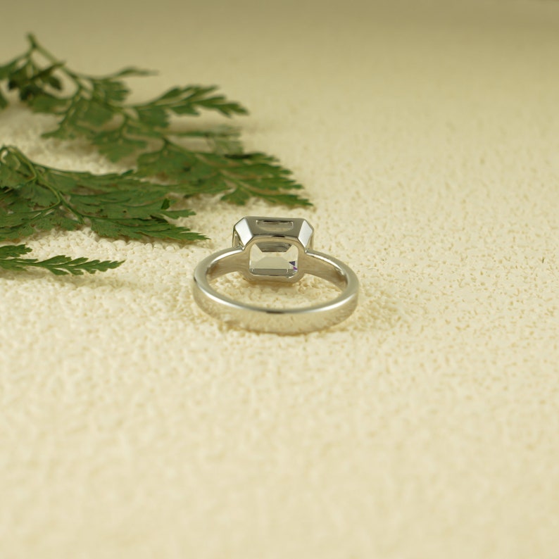 Stunning 1.0 - 2.0 CT Emerald Moissanite Engagement Ring with Bezel Design 3