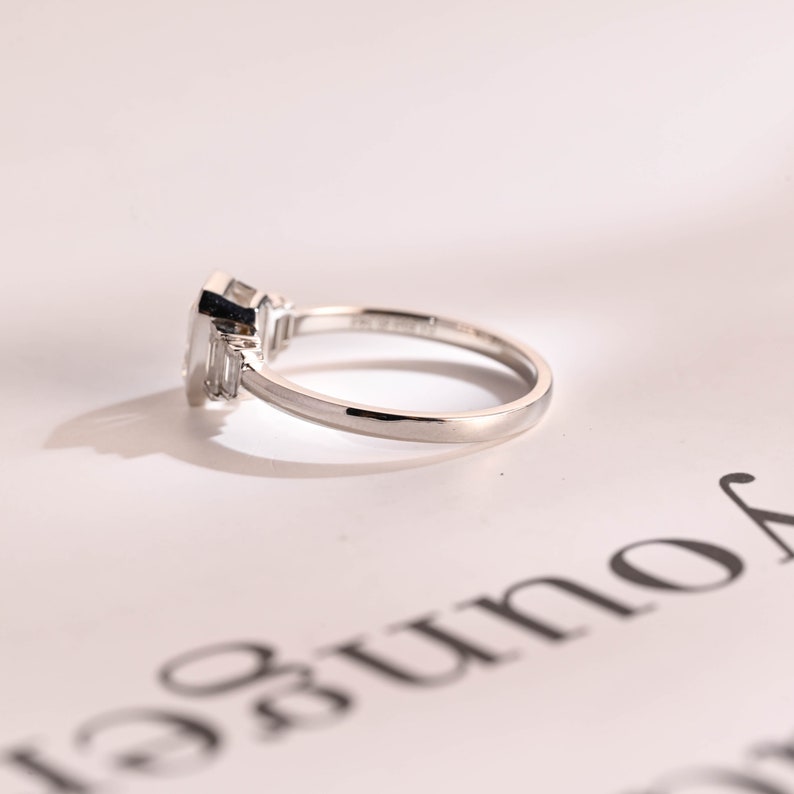 Stunning 1.0 - 2.0 CT Emerald Moissanite Engagement Ring With Cluster & Bezel Design 10