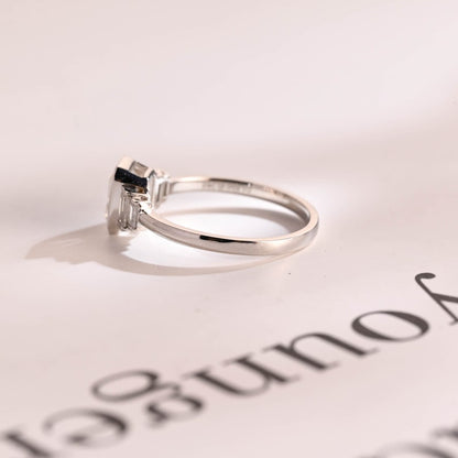 Stunning 1.0 - 2.0 CT Emerald Moissanite Engagement Ring With Cluster & Bezel Design 10