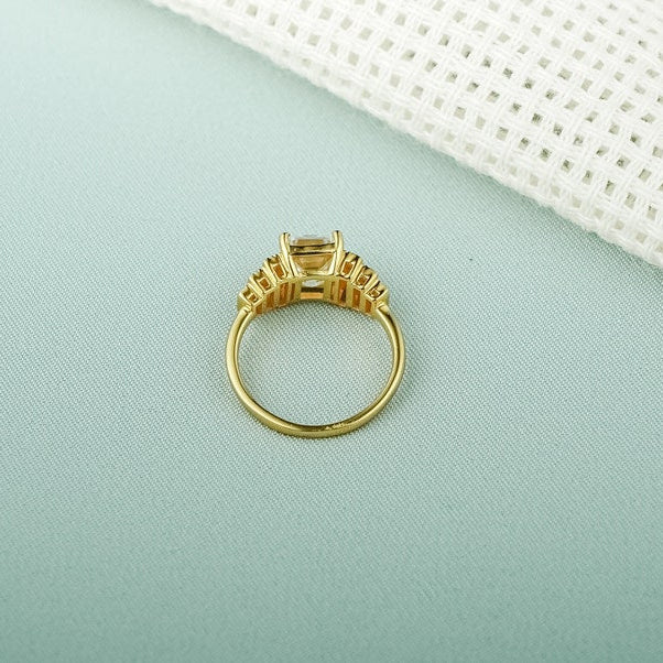 Stunning 1.0 - 2.0 CT Emerald Moissanite Engagement Ring With Cluster Design 9