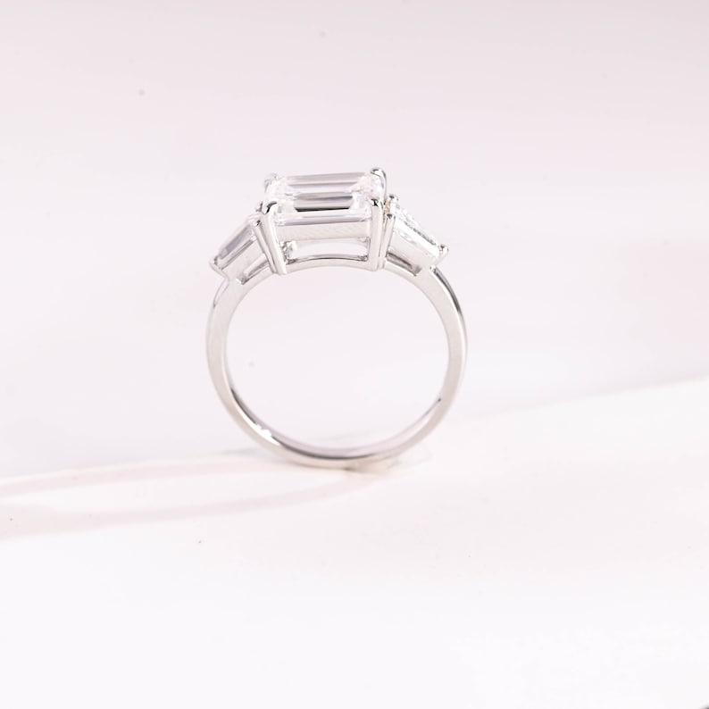 Stunning 1.0 - 2.0 CT Emerald Moissanite Engagement Ring with Three Stone Design 6