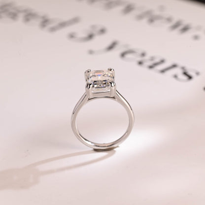 Stunning 1.0 - 2.0 CT Emerald Moissanite Engagement Ring With Cathedral Design 8