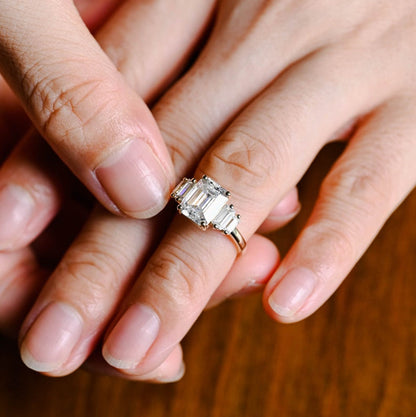 Stunning 1.0 - 2.0 CT Emerald Moissanite Engagement Ring With Cluster Design 6