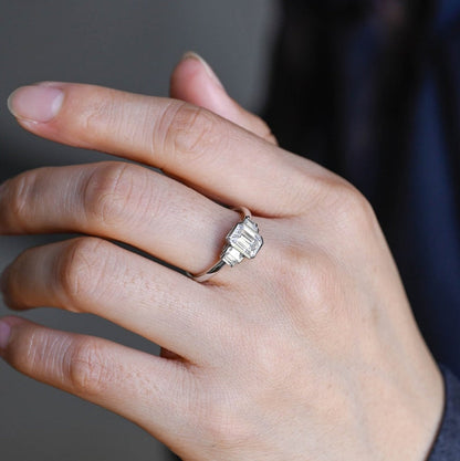 Stunning 1.0 - 2.0 CT Emerald Moissanite Engagement Ring With Cluster & Bezel Design 6